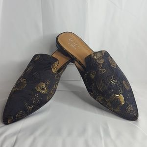 NWOT Franco Sarto Black / Gold Silk Slides